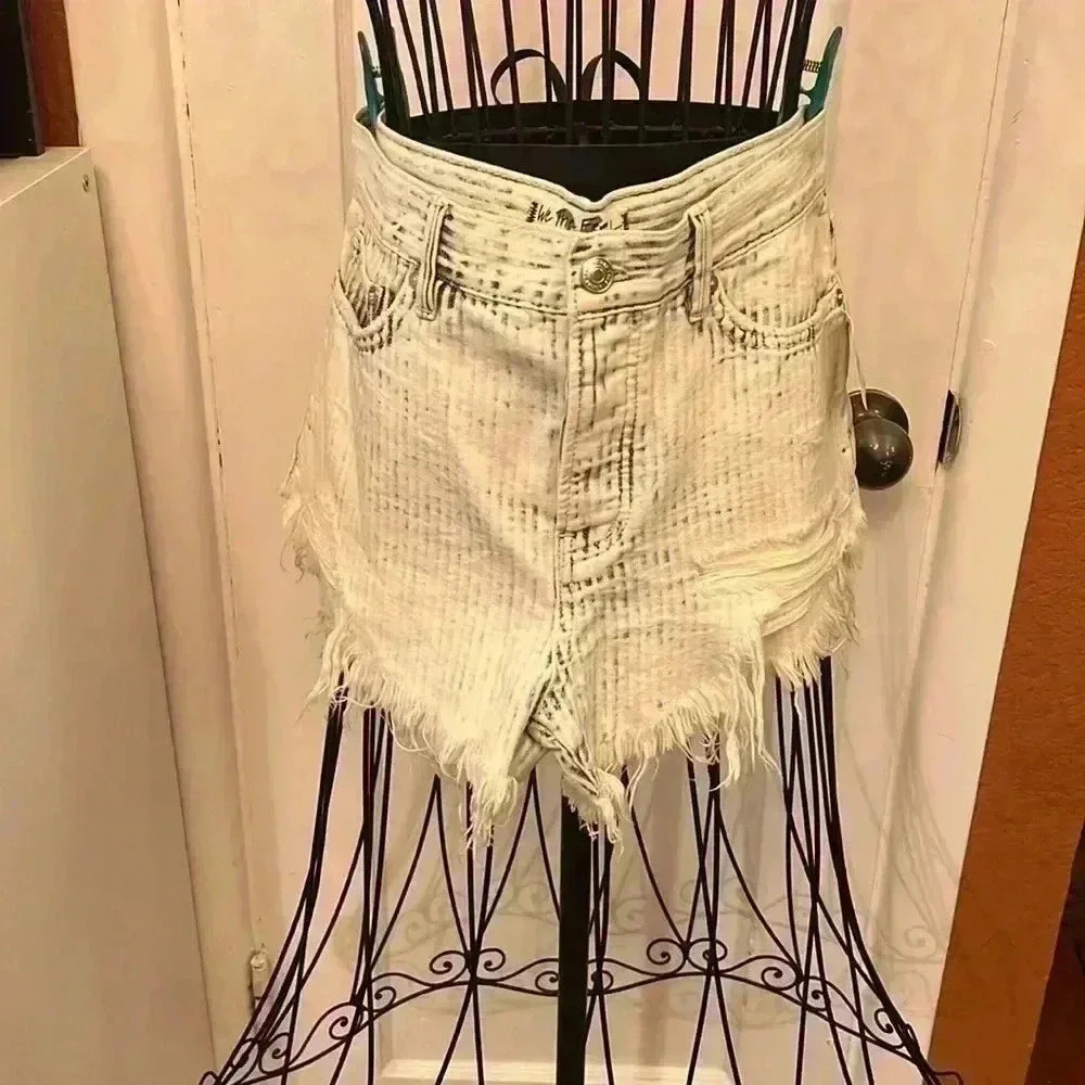 NWT We The Free People Jean Shorts Cutoff Button Fly Blue White-Sz 26